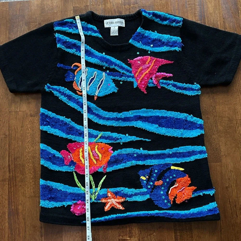 Victoria Harbor vintage aquatic, marine fish design, short sleeve sweater size M - Picture 3 of 11